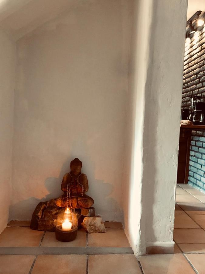 The Pilgrim Stone - Vegan B&B Rabanal del Camino Exterior photo